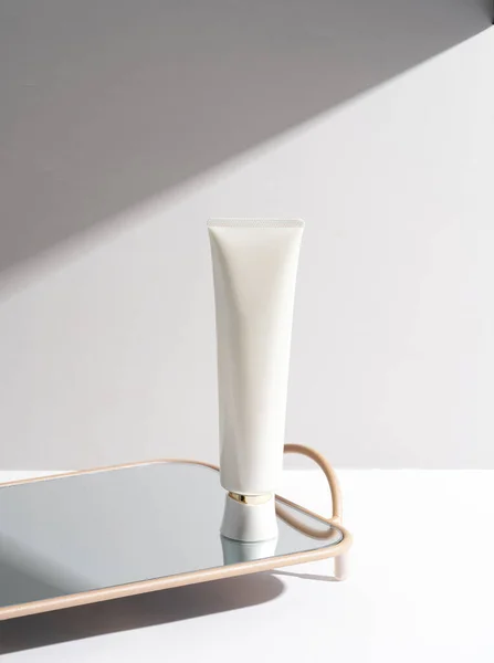 プロトタイプ設計のためのラベルレス化粧品瓶 — ストック写真