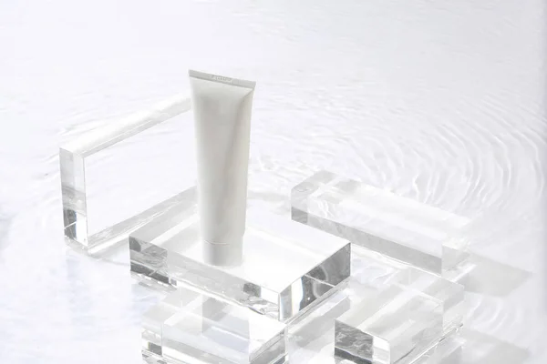 Biała Rurka Bez Logo Lub Marki Dla Produktów Modelowych — Zdjęcie stockowe