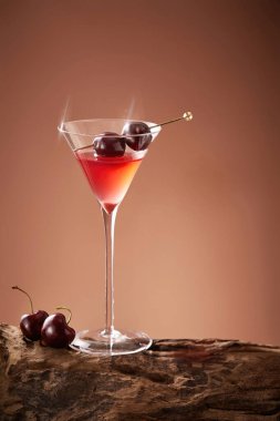 Restoranlardaki renkli içeceklerin güzel görüntüleri, güzel meyve suyu resimleri.