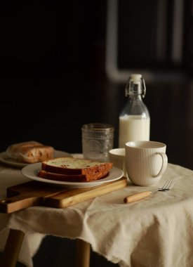 Restoranlarda ekmek ve kek fotoğrafları, kaliteli fotoğraflar.