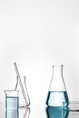 Ürün tanıtım arkaplanları, ürün reklamları arka planlar, ürün sergisi fikirleri.