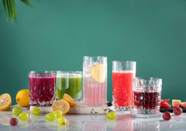 Restoranlarda, barlarda, yüksek kaliteli resimlerde içki resimleri