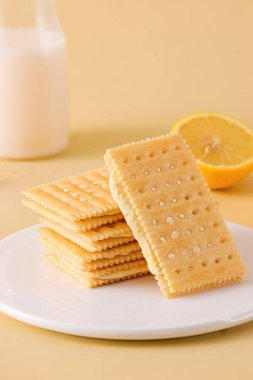 Lezzetli kurabiyeler ve çıtır kurabiyeler.