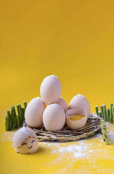 Sevimli Yumurtalar Komik Yumurtalar Stüdyoda Çekilmiş Kaliteli Görüntüler — Stok fotoğraf