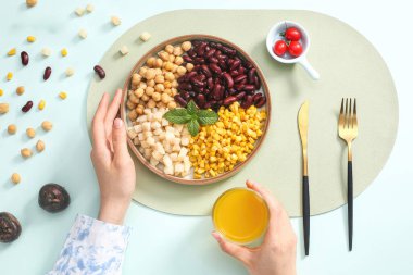 Diyet yemekleri, kilo kaybı gıdaları, ev tahıllarında yemek pişirme, yüksek kaliteli fotoğraflar.