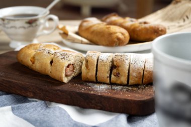 Restoranlarda yeni ekmek ve hamur işleri resimleri, yüksek kaliteli resimler