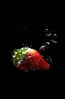 Yeni çilek resimleri, eski çilekler, yüksek kaliteli resimler.