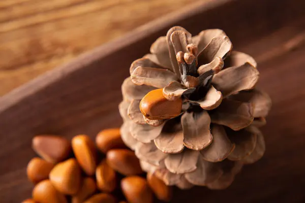 Beautiful pictures of pine nuts, photos of pine nuts, delicious pine nuts, high quality images