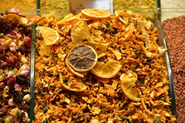 İstanbul 'daki Baharat Saksısı' ndan Türk çayları ve otları