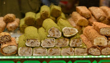 Türk spesiyalitesi İstanbul 'u, kekleri ve tatlıları