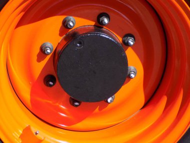           Büyük ve ağır inşaat makinelerinin parçaları, 