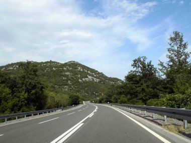           Dağ yollarının ve doğanın fotoğrafları.