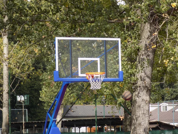 Назад Баскетбольную Площадку — стоковое фото