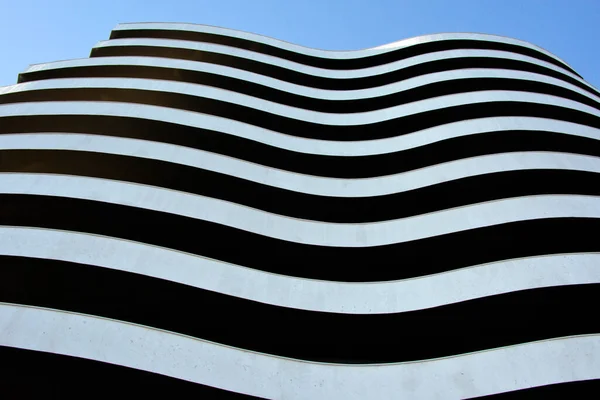 Фасад Здания Волнами Качестве Фона — стоковое фото