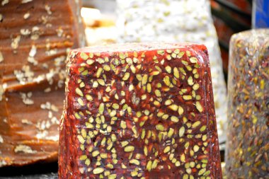 Türk lokumlarının konileri sokak pazarındaki pazarda