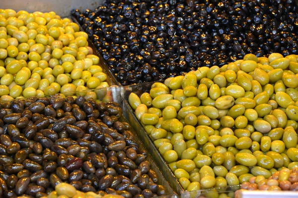 Verschiedene Oliven Auf Dem Straßenmarkt Istanbul — Stockfoto