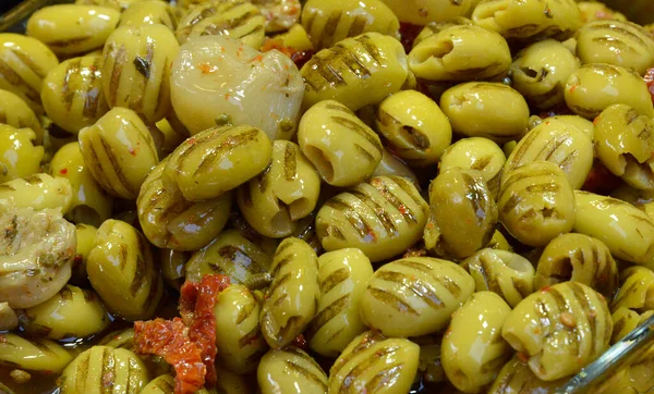 Stock image Various olives on the street market in Istanbul