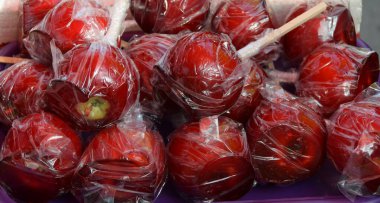 Marketteki Elma Şekerleri