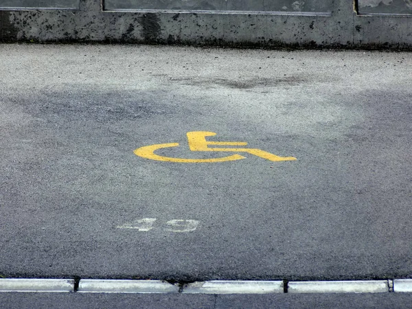 Znak Krzesełko Parkingu Dla Niepełnosprawnych — Zdjęcie stockowe