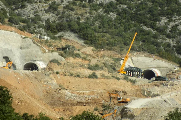 Tunnel construction on the new highway