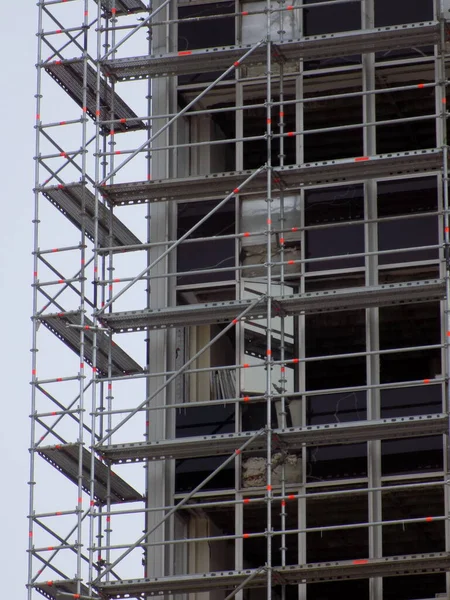Scaffolding Building Reconstruction — Stock Photo, Image