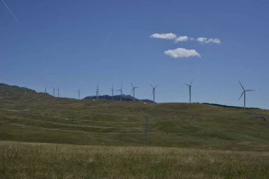 Karadağ 'ın Durmitor Ulusal Parkı yakınlarındaki Krnovo rüzgar çiftliği