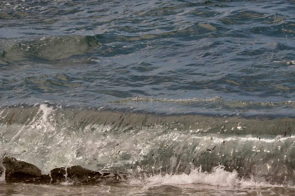 Хвилі Бурхливому Морі — стокове фото