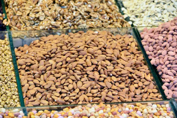 Verschiedene Nüsse Auf Dem Istanbuler Basar — Stockfoto