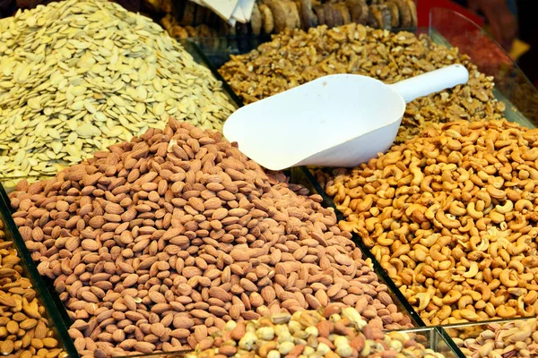 Různé Ořechy Istanbulském Bazaru — Stock fotografie