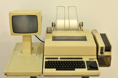 Eski telefon santrali.