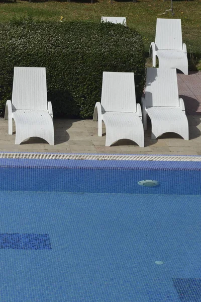 Hotel Zwembad Met Kinderspeelplaats Meubilair — Stockfoto
