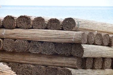 Kumsal için eşleşmeler, yuvarlandı ve istiflendi