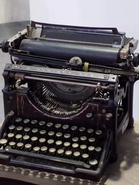 黑色的机械打字机 — 图库照片