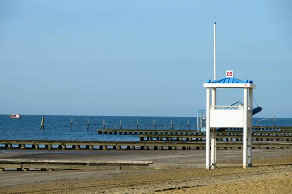 Beach Guard Tower Sandy Beach — Stock Photo, Image