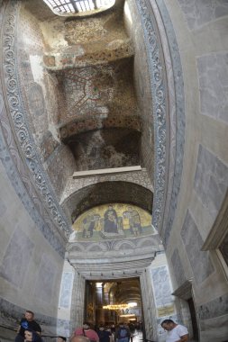 Fatih, İstanbul, Türkiye - 6 Eylül 2022: Ayasofya (Türkçe: Ayasofya), resmi olarak cami, ama İstanbul 'da da büyük bir kültürel ve tarihi yer - Ayasofya Sofya' nın iç kesimi