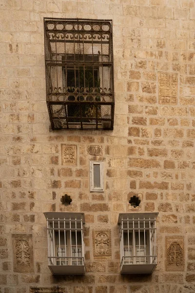 Jeruzsálem Izrael 2022 November Tipikus Ablakok Faldekorációk Örmény Negyedben Jeruzsálem — Stock Fotó