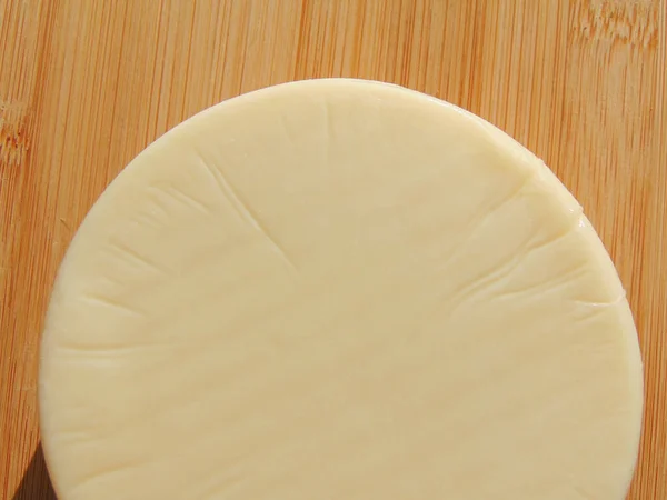 Piece Cheese Wooden Background — Stock Photo, Image
