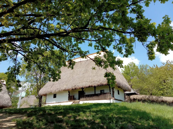 罗马尼亚马拉穆尔市Baia Mare村博物馆的传统老房子 — 图库照片
