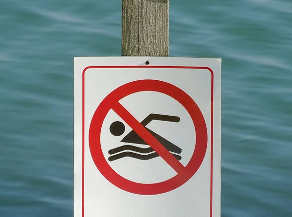 Está Prohibido Bañarse Agua Natación Prohibida — Foto de Stock