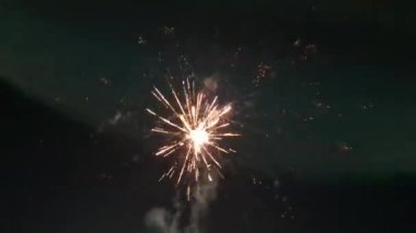 Yeni yıl havai fişek videosu. Havai fişek videosu