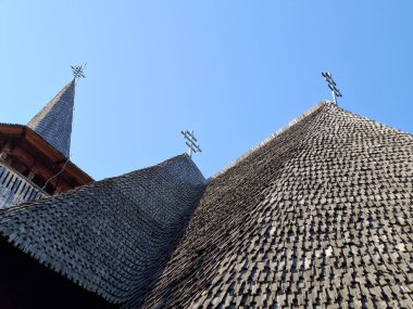 Romanya 'nın Baia Mare kentindeki ahşap ortodoks kilisesi. Ayrıntılar