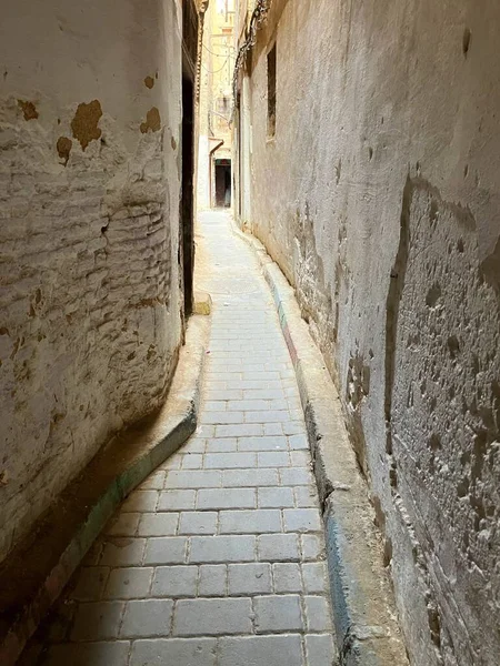 Verlaten Smalle Doorgang Medina Fez Marokko Hoge Kwaliteit Foto — Stockfoto