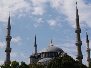 Sultanahmet, Mavi Cami, İstanbul, Türkiye açık mavi gökyüzü. Yüksek kalite fotoğraf