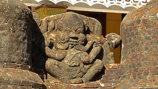 Budizm, mrauk-u 'nun heykel, mimari ve sembolleri