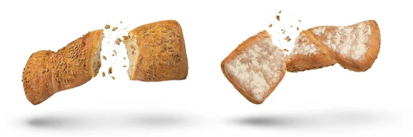 Dva Bochníky Křupavého Chleba Izolované Bílém Bochníky Čerstvě Upečeného Křupavého — Stock fotografie