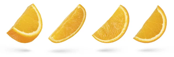 Narancs Fehér Elszigetelt Háttérrel Narancssárga Szeletek Záródnak Alkalmas Promóciós Bannerhez — Stock Fotó