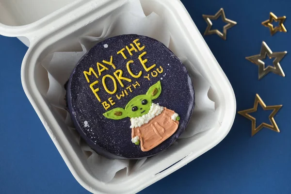 stock image Kyiv, Ukraine - July 21: Star Wars bento cake with black cream cheese frosting decorated with edible butter cream Master Yoda silhouette and 