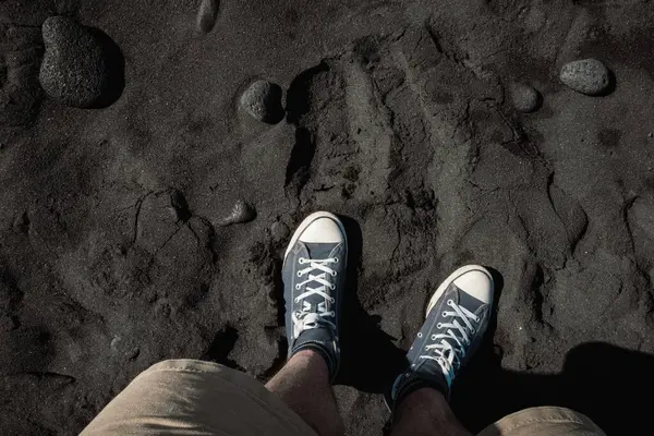 Overhead View Men Shoes Walking Black Sand Beach Tenerife Canary — Stock Photo, Image