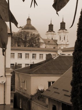 Eski şehrin tarihi kısmı. Dönüşüm Katedrali. Büyük kilise.          