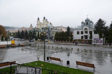 Eski şehrin tarihi kısmı. Dönüşüm Katedrali. Büyük kilise. 